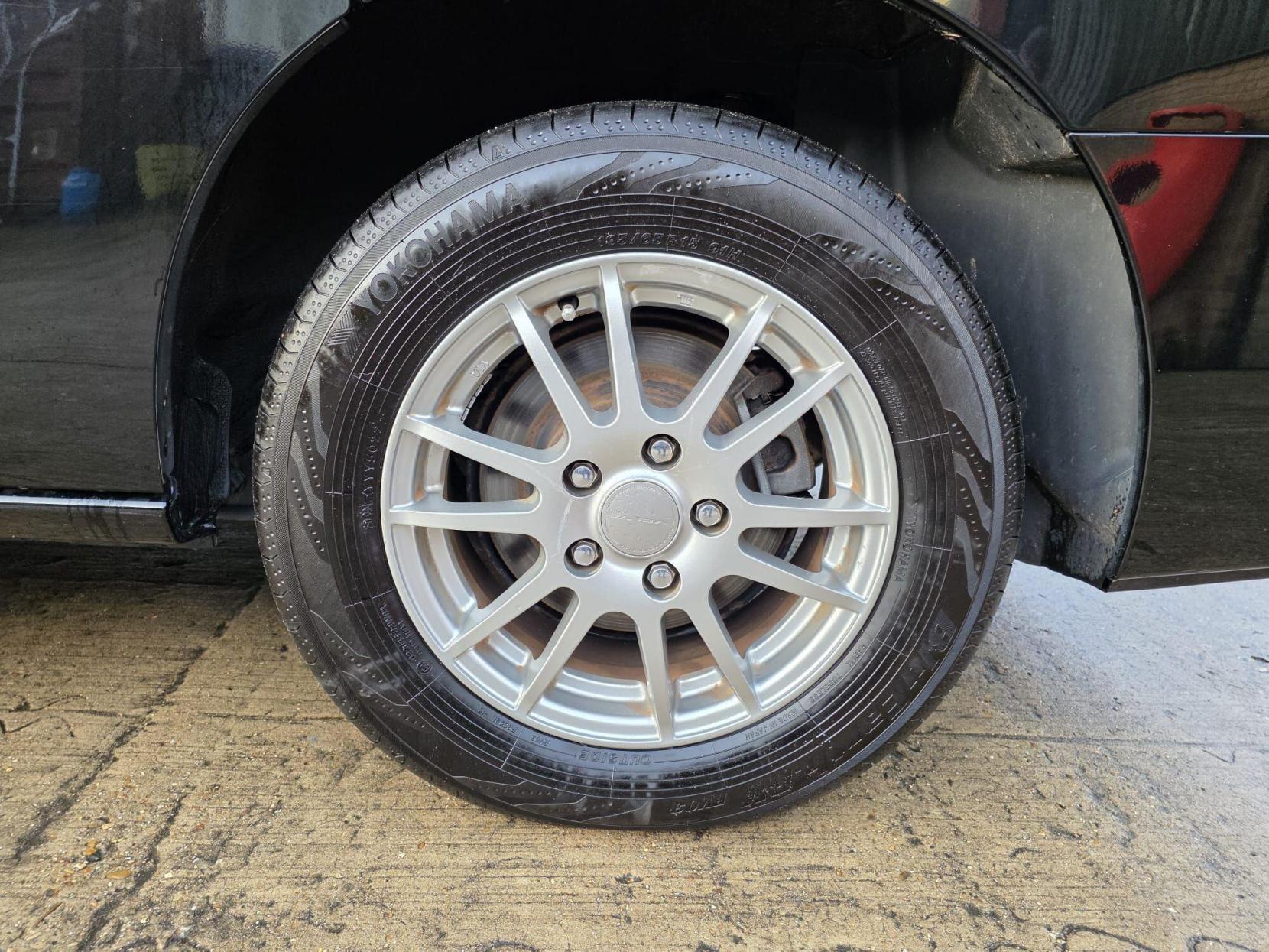 Nissan Serena 2.0 S-Hybrid 20X Highway Star Auto