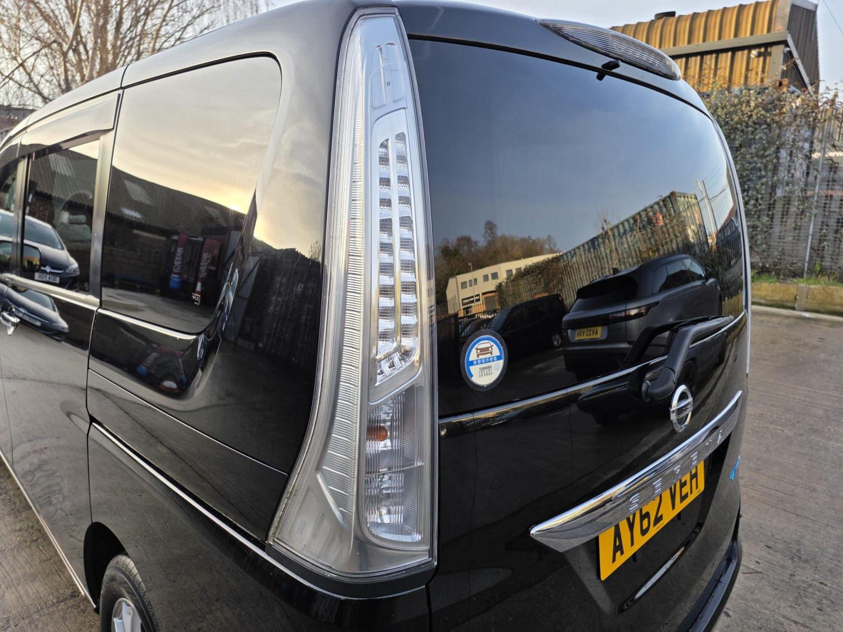 Nissan Serena 2.0 S-Hybrid 20X Highway Star Auto