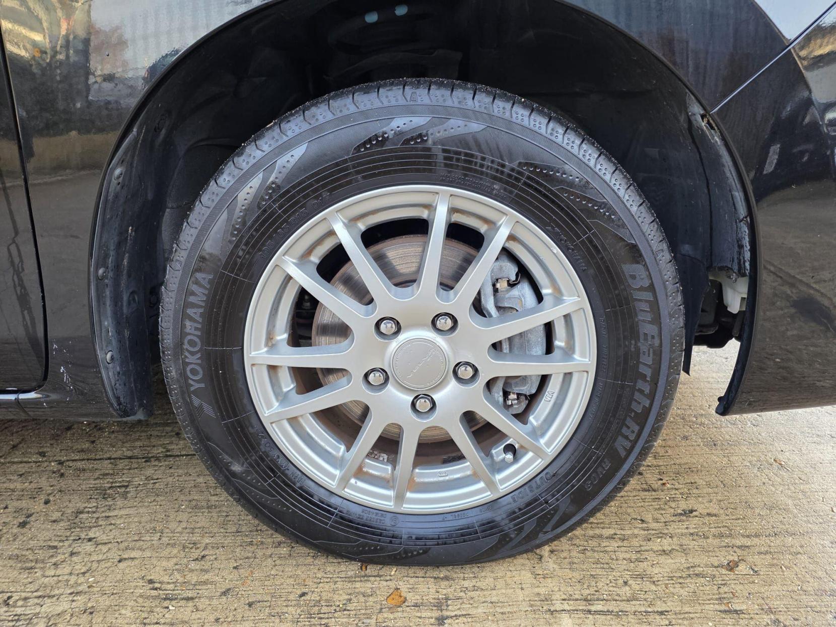 Nissan Serena 2.0 S-Hybrid 20X Highway Star Auto