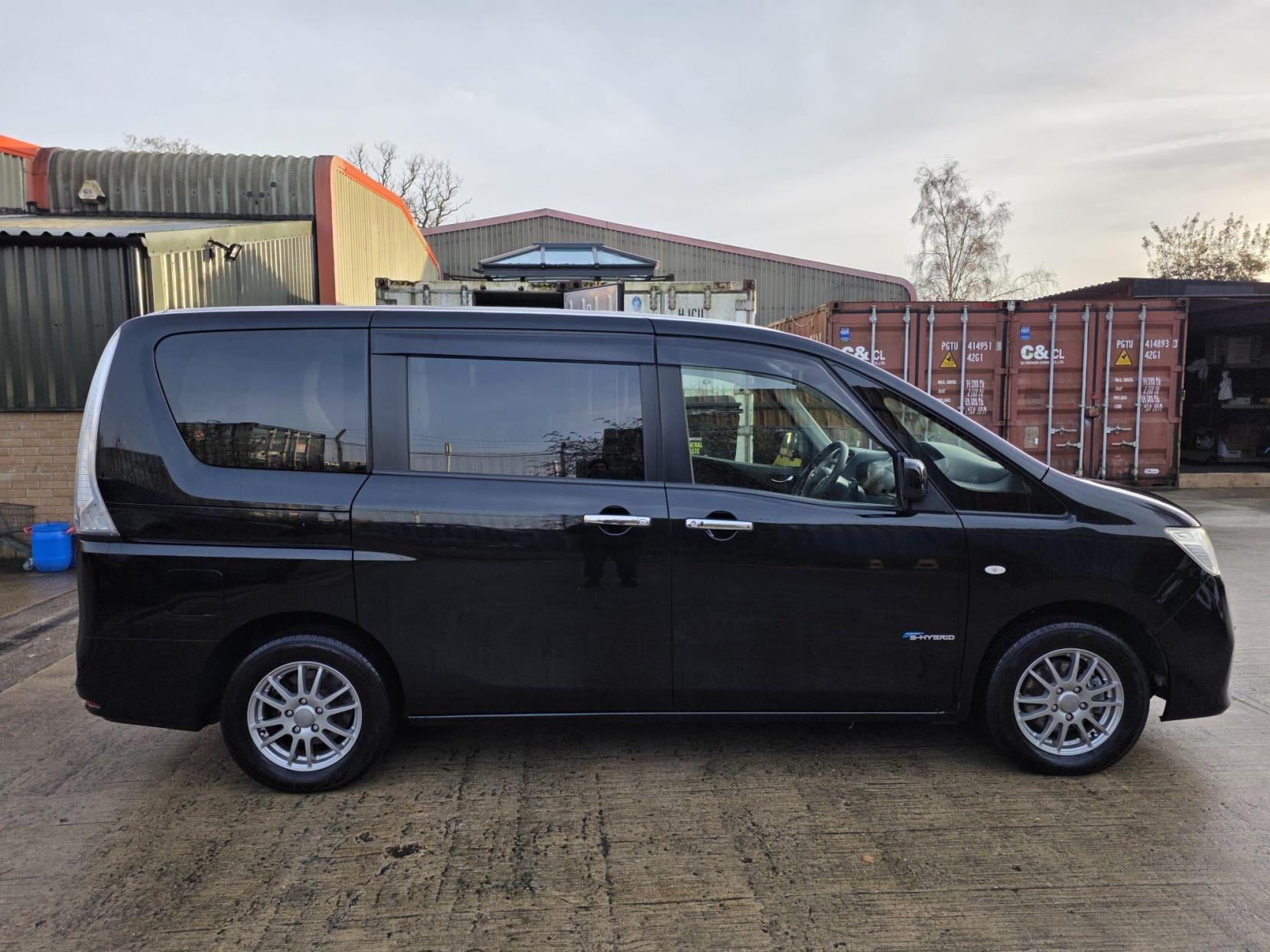 Nissan Serena 2.0 S-Hybrid 20X Highway Star Auto