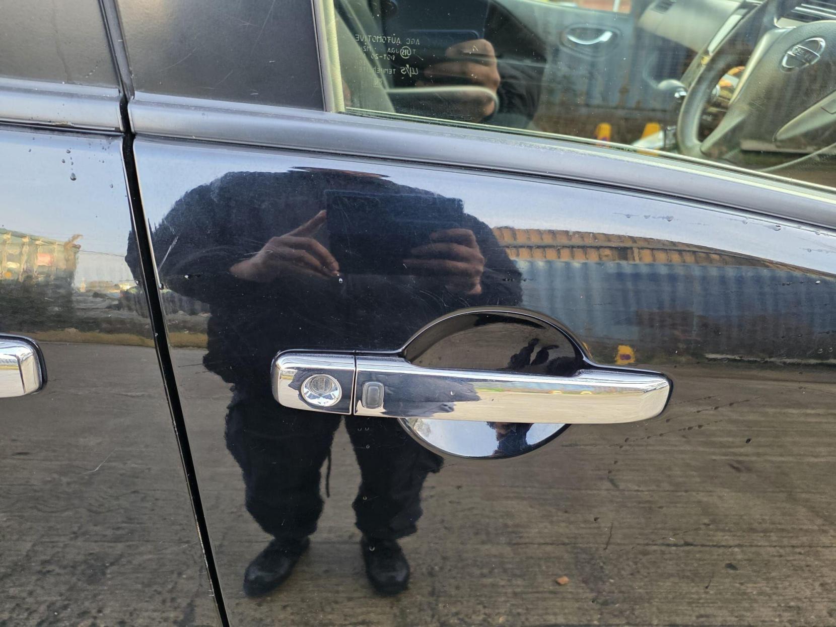 Nissan Serena 2.0 S-Hybrid 20X Highway Star Auto