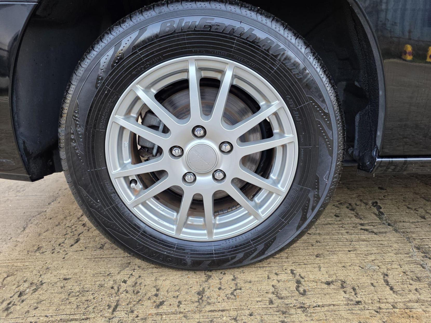 Nissan Serena 2.0 S-Hybrid 20X Highway Star Auto