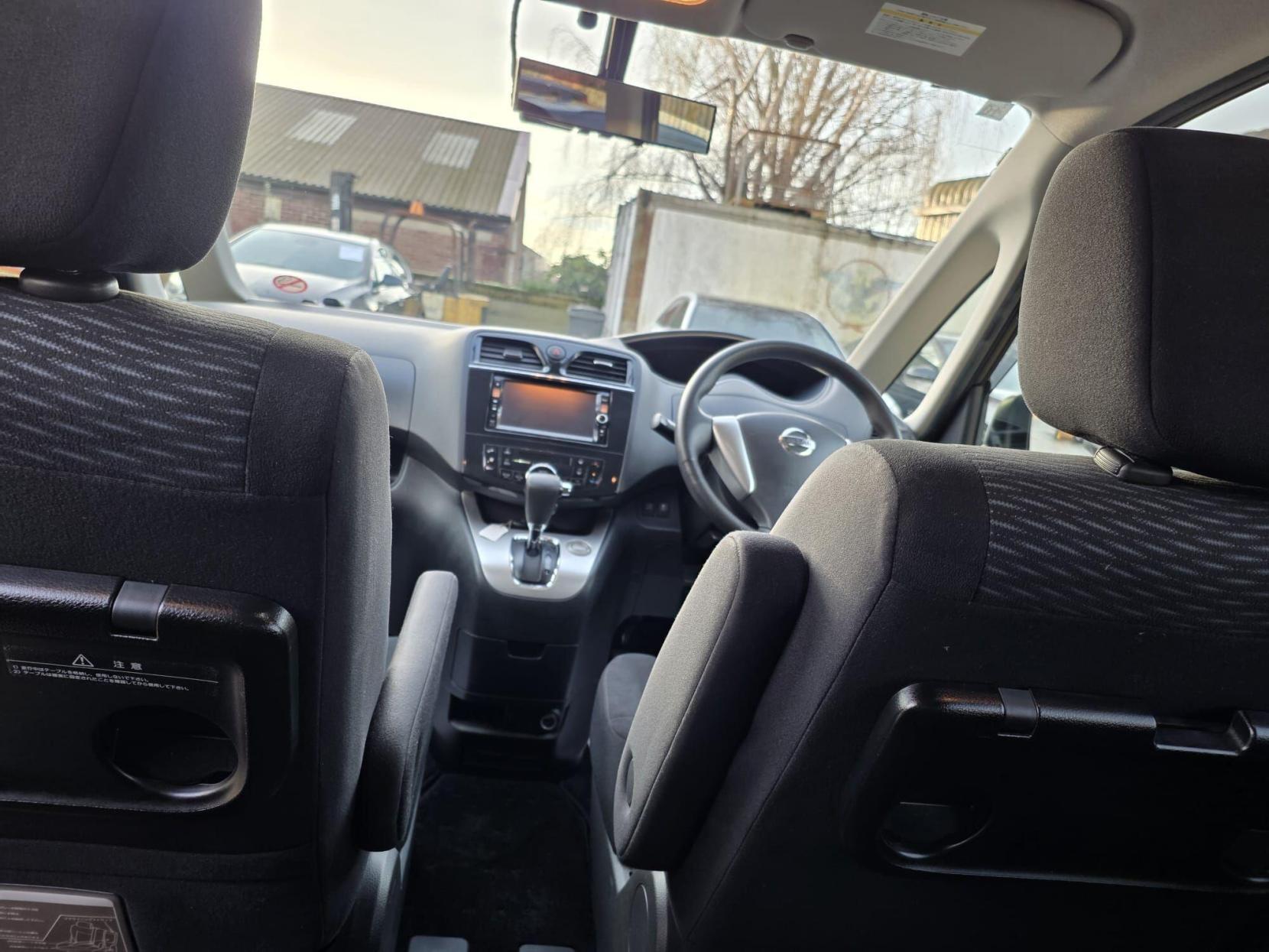 Nissan Serena 2.0 S-Hybrid 20X Highway Star Auto