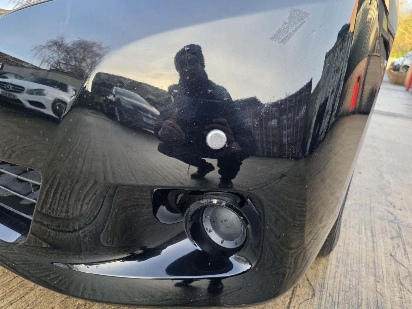 Nissan Serena 2.0 S-Hybrid 20X Highway Star Auto