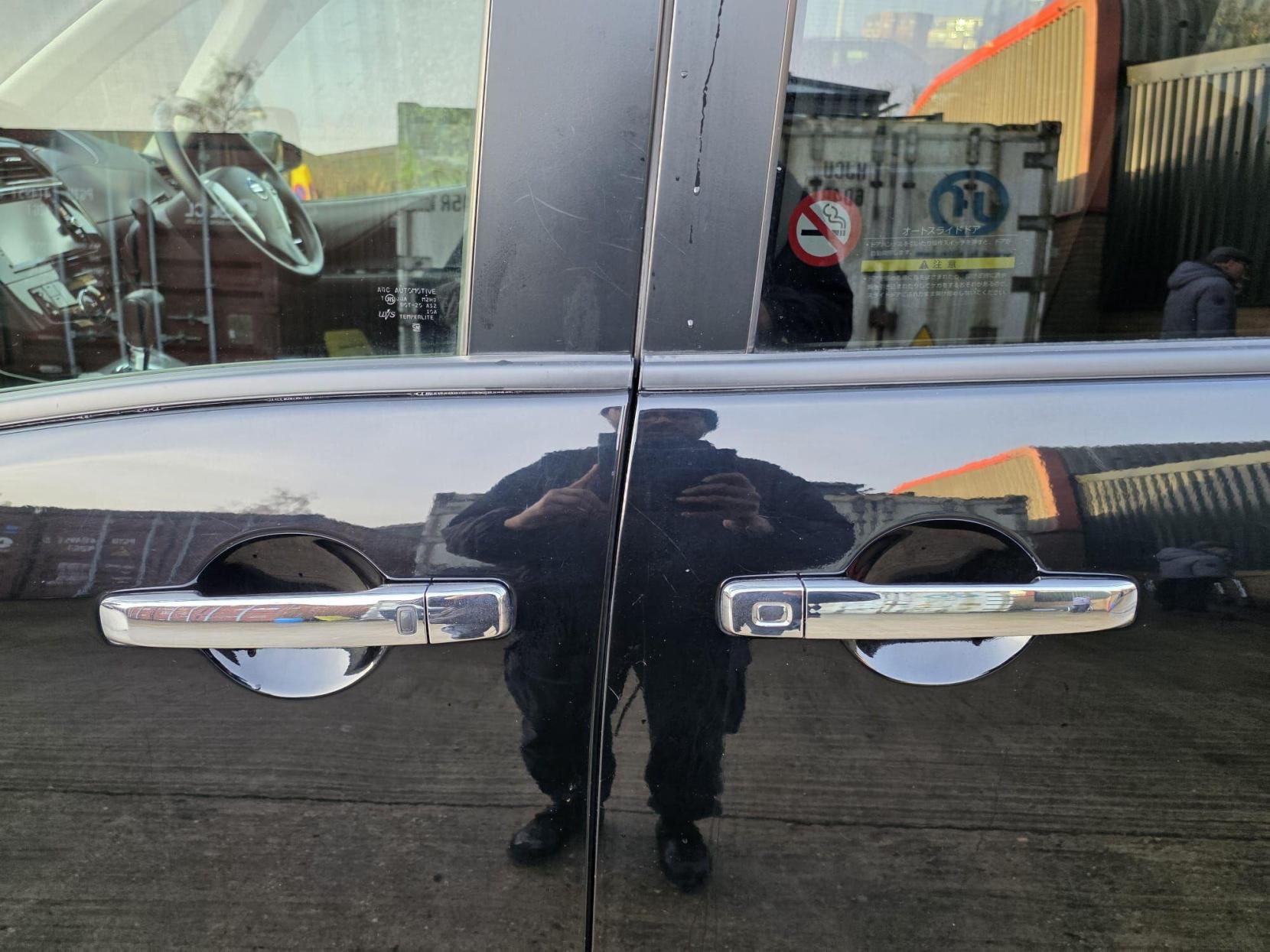 Nissan Serena 2.0 S-Hybrid 20X Highway Star Auto