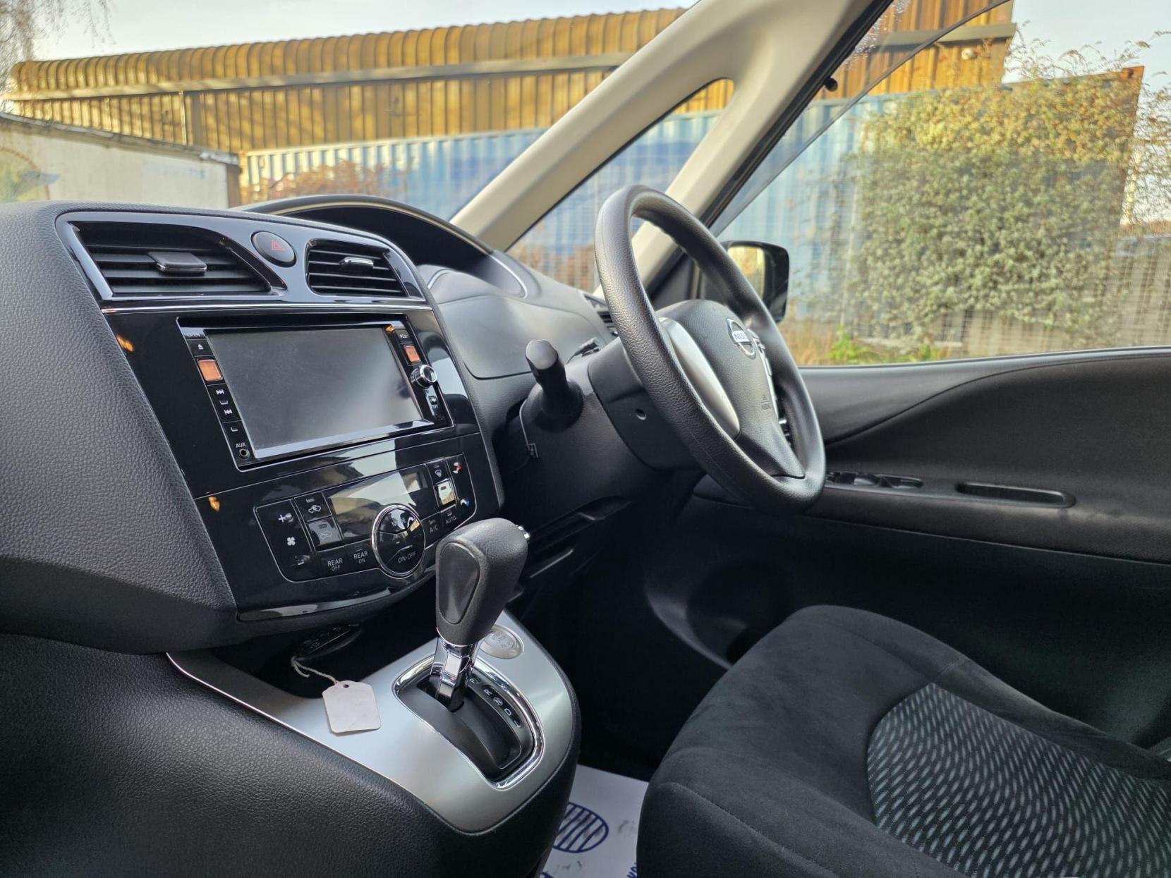 Nissan Serena 2.0 S-Hybrid 20X Highway Star Auto