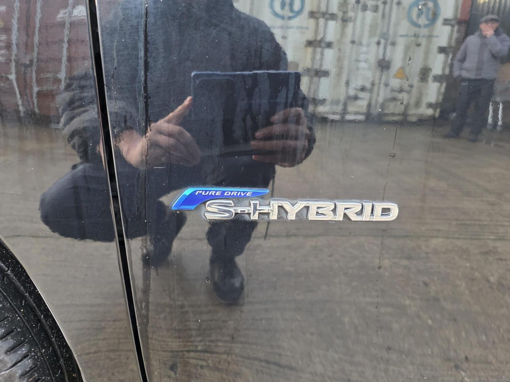 Nissan Serena 2.0 S-Hybrid 20X Highway Star Auto