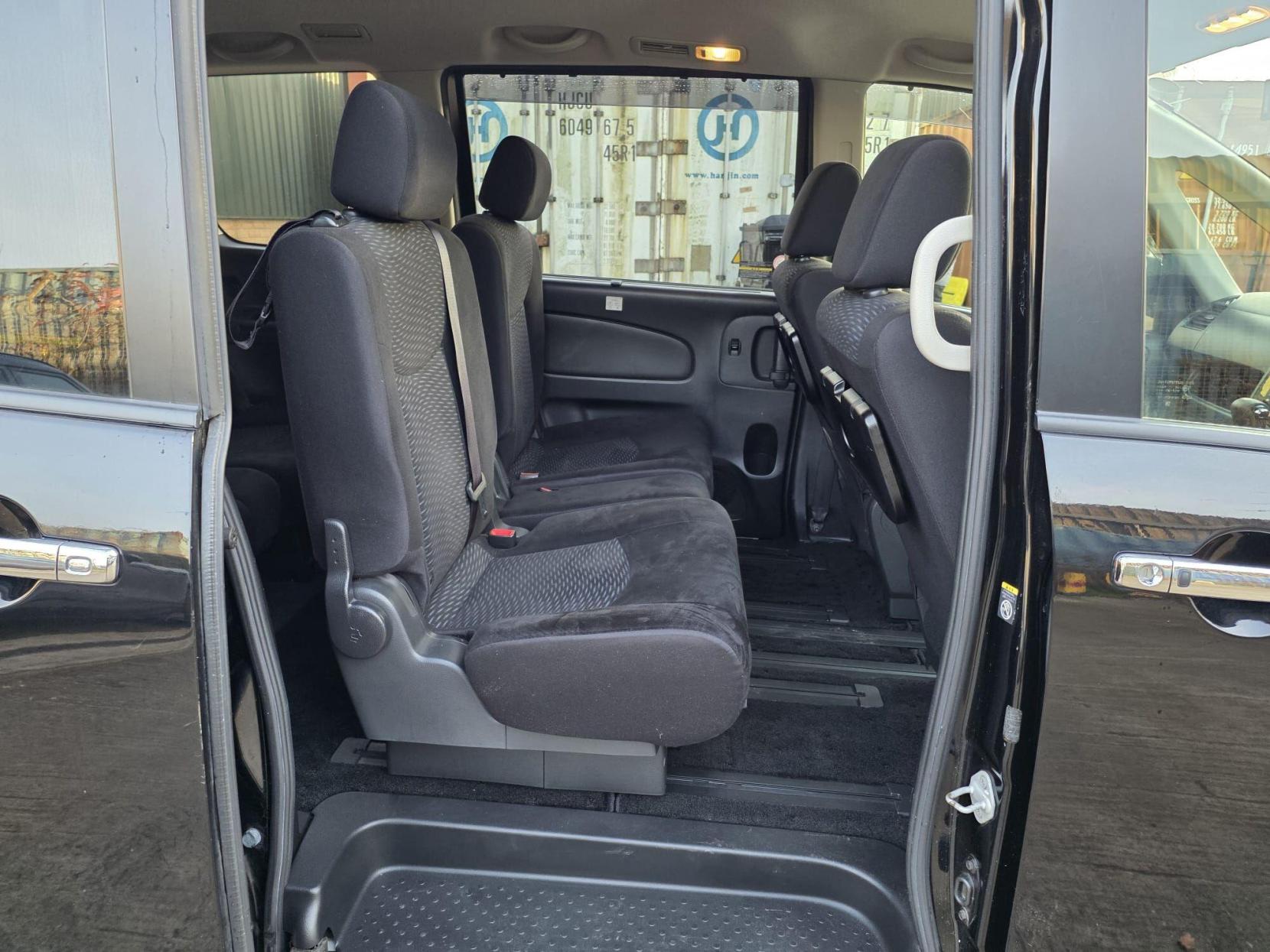 Nissan Serena 2.0 S-Hybrid 20X Highway Star Auto