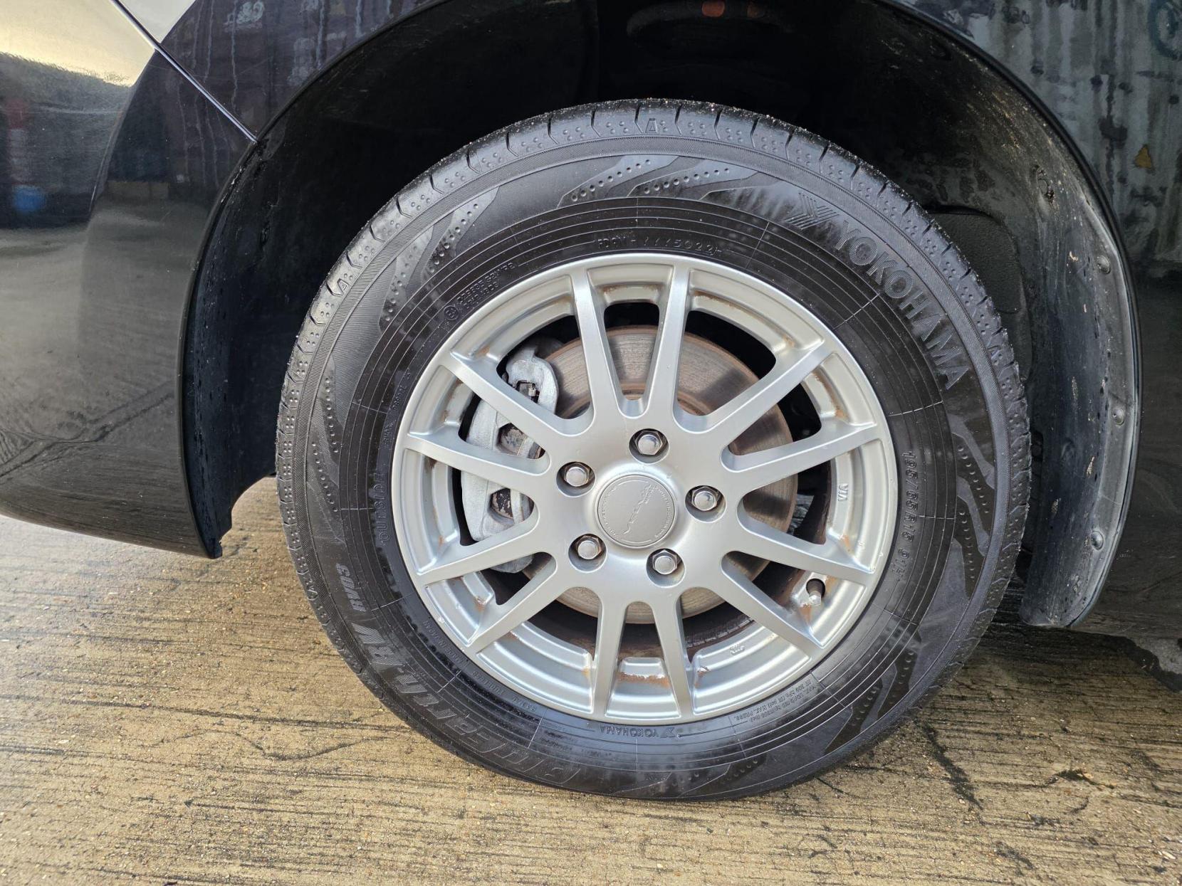 Nissan Serena 2.0 S-Hybrid 20X Highway Star Auto