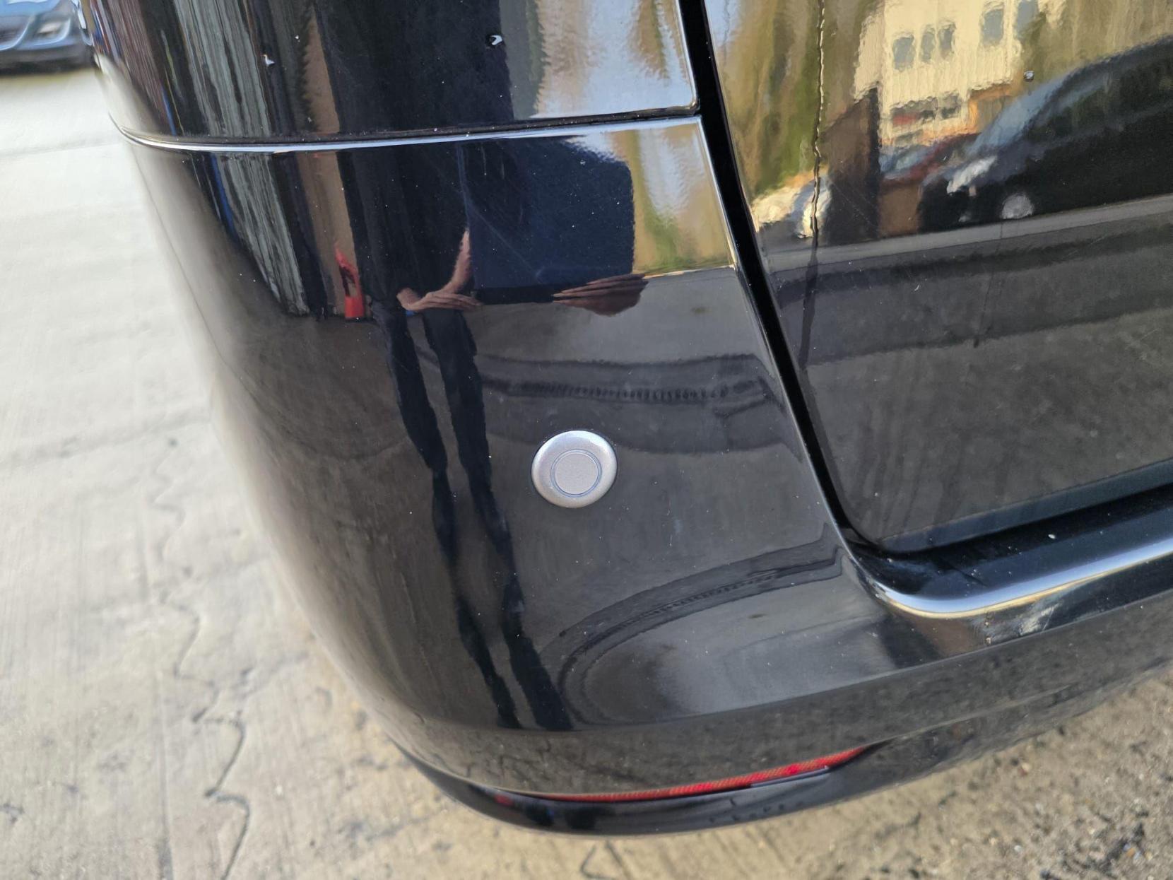 Nissan Serena 2.0 S-Hybrid 20X Highway Star Auto