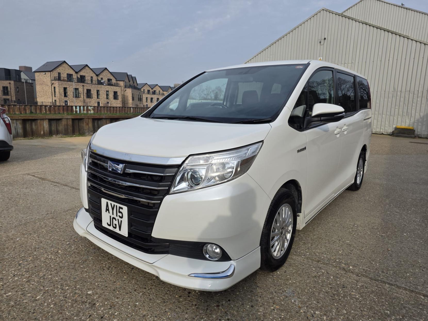 Toyota Noah 1.8L Hybrid G ZWR80