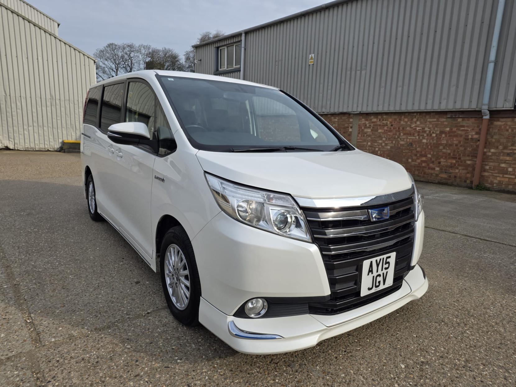 Toyota Noah 1.8L Hybrid G ZWR80