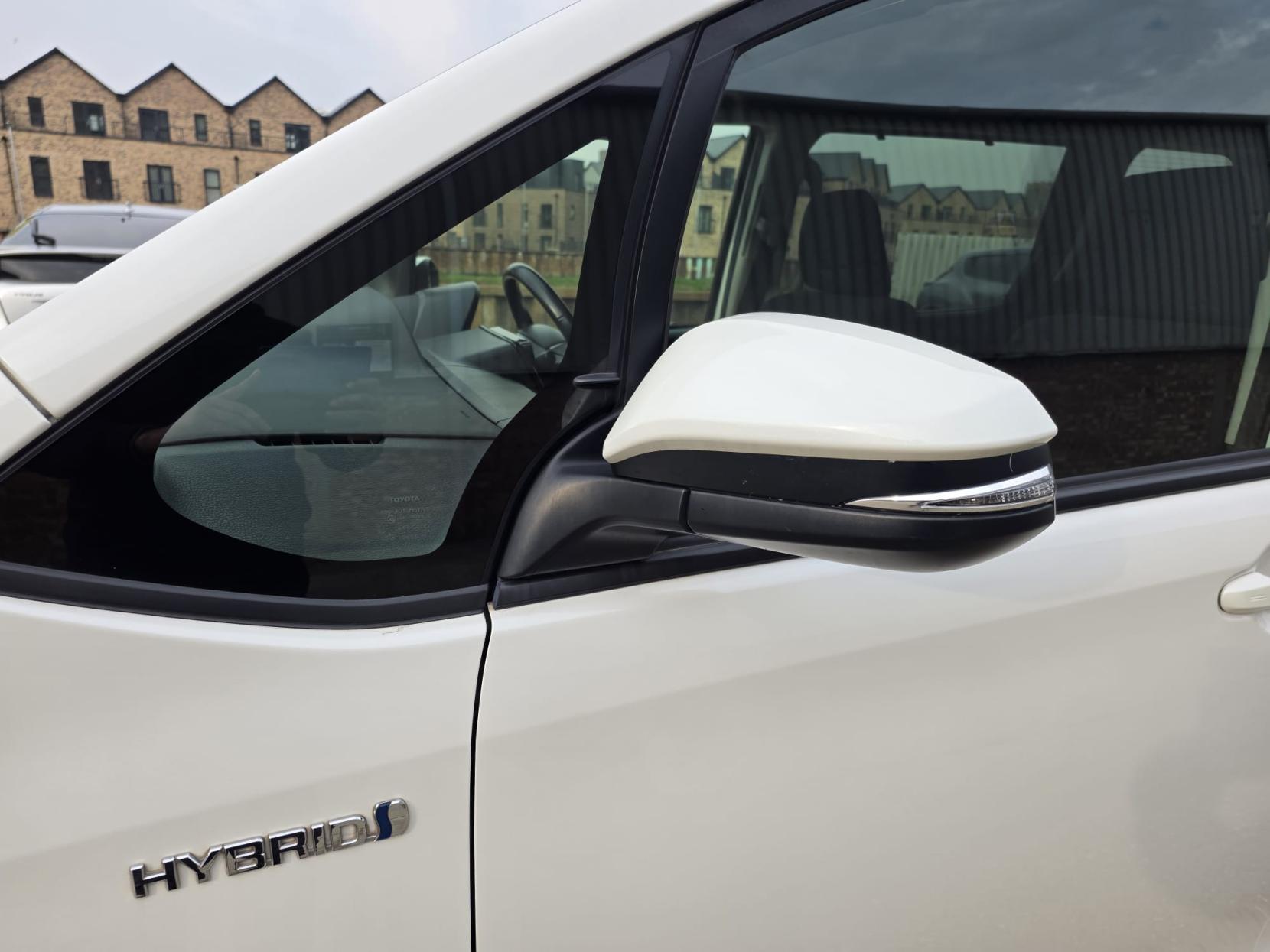 Toyota Noah 1.8L Hybrid G ZWR80