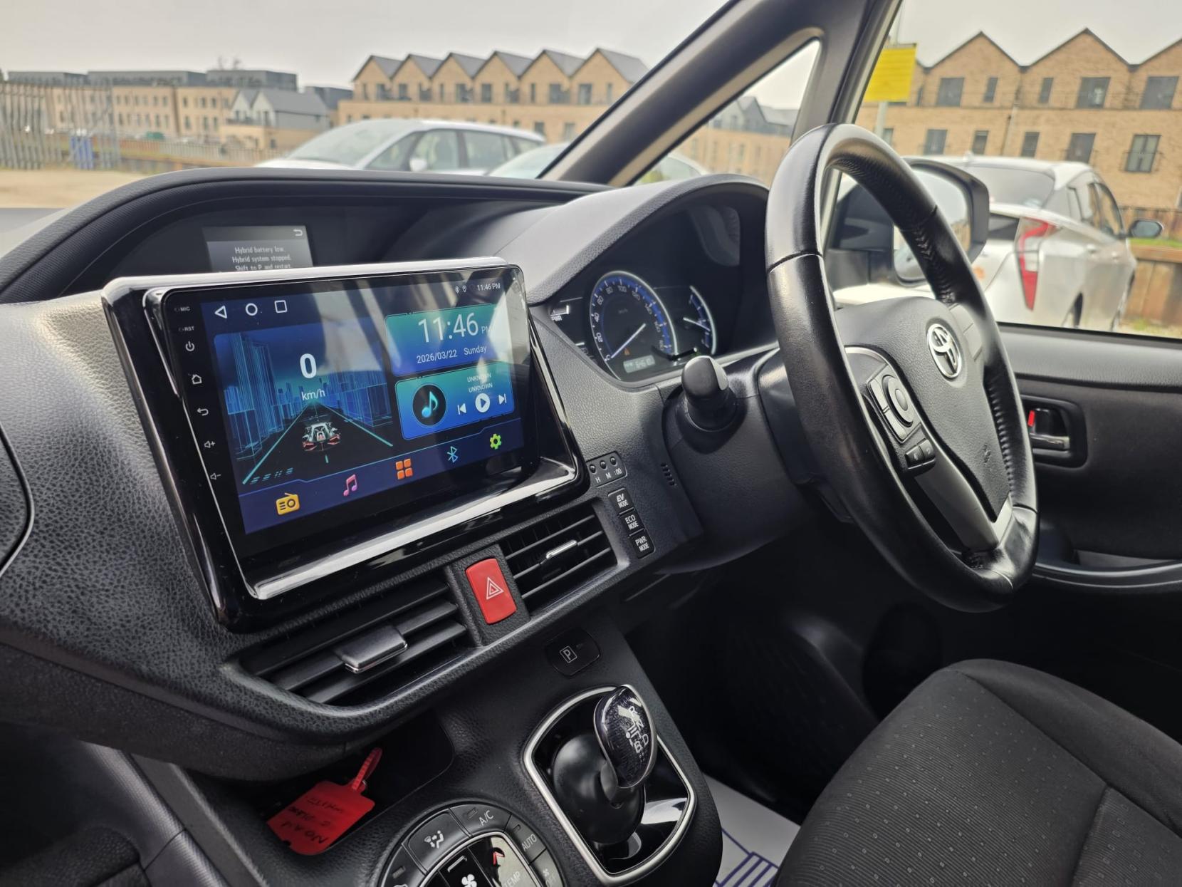 Toyota Noah 1.8L Hybrid G ZWR80