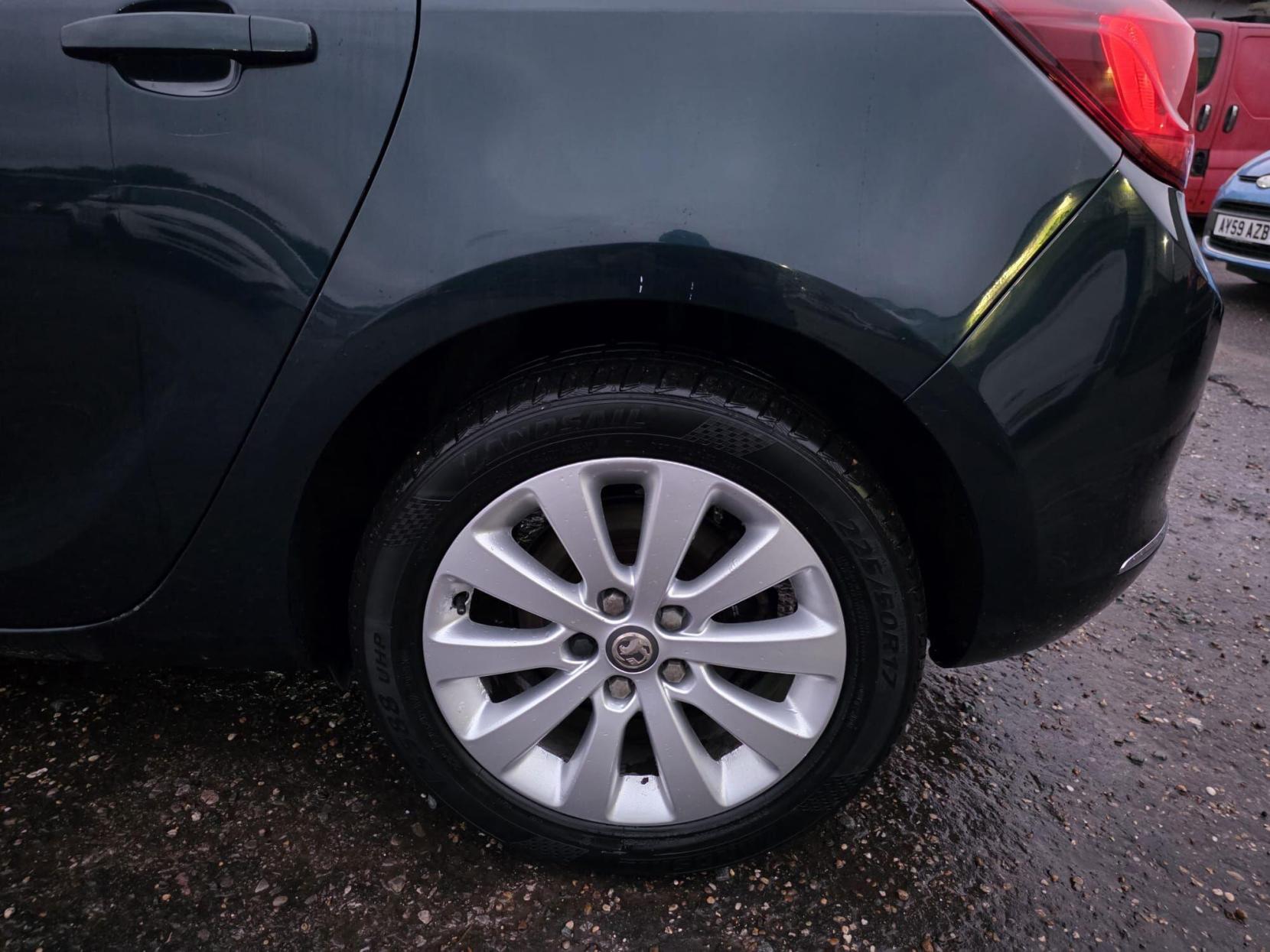 Vauxhall Astra 2.0 CDTi ecoFLEX Elite Euro 5 (s/s) 5dr