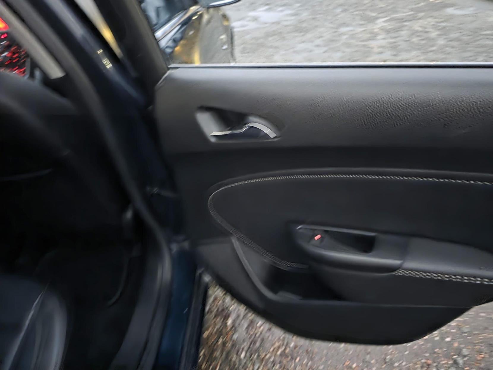 Vauxhall Astra 2.0 CDTi ecoFLEX Elite Euro 5 (s/s) 5dr